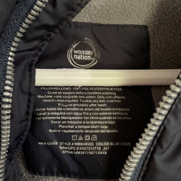 Boys winter jacket - Picture 2 of 3